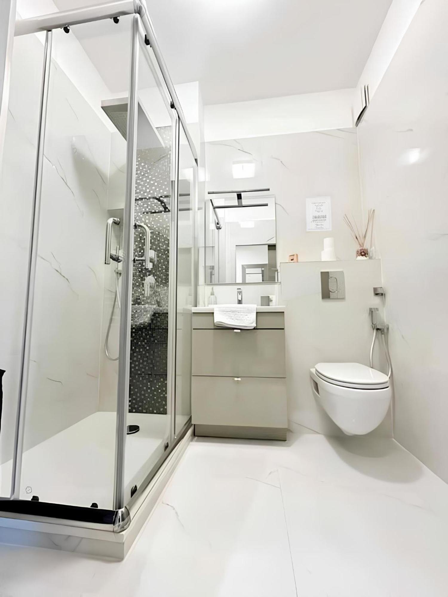 Il Gioiello : Apt 2 Pers, Clim, Piscine, Parking Antibes Exterior photo